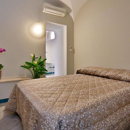 Amalfi Apartments Design Centro Storico ภายนอก รูปภาพ