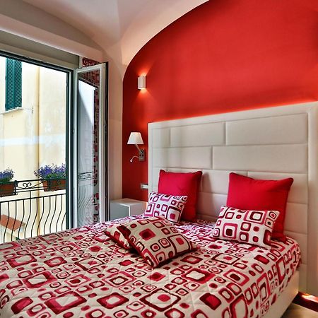 Amalfi Apartments Design Centro Storico ภายนอก รูปภาพ