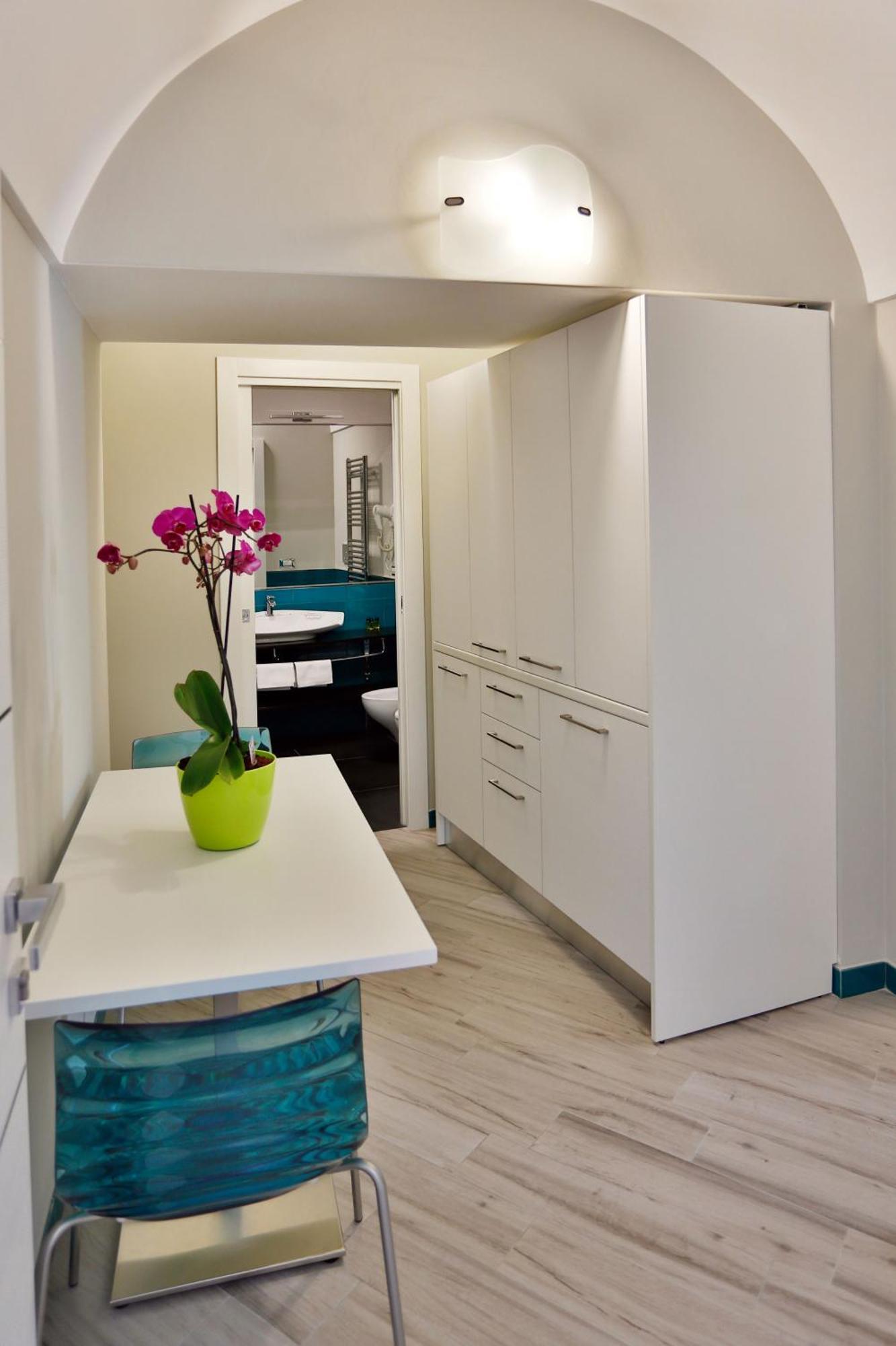Amalfi Apartments Design Centro Storico ภายนอก รูปภาพ