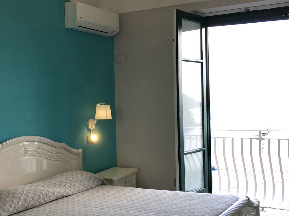 Amalfi Apartments Design Centro Storico ภายนอก รูปภาพ